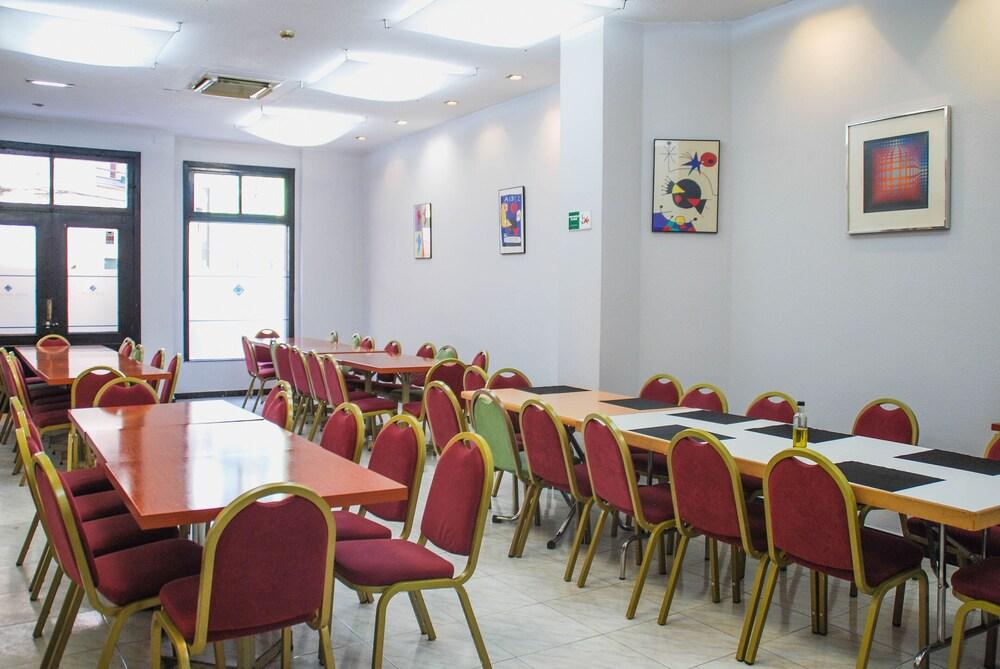 Hotel Faranda Pathos Gijon, Ascend Hotel Collection Екстер'єр фото